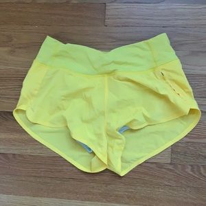 OV Hudson shorts in a sunshine yellow size S